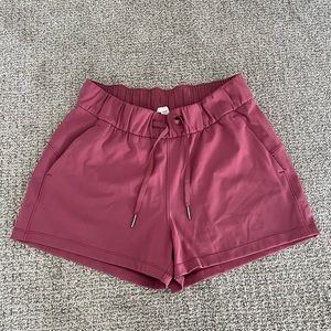 EUC Lululemon On The Fly Shorts 2.5” Mauve Size 6
